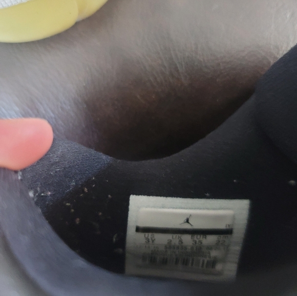 Jordan 11 Retro Low Barons 2017 LIFESTYLE SNEAKERS SIZE 3Y 505835-010 - Picture 5 of 7